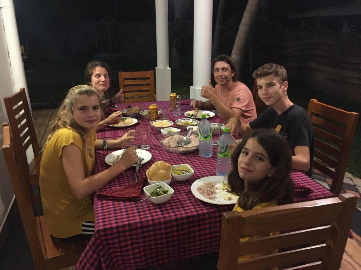 Yala Safari River View Hotel Tissamaharama Kültér fotó