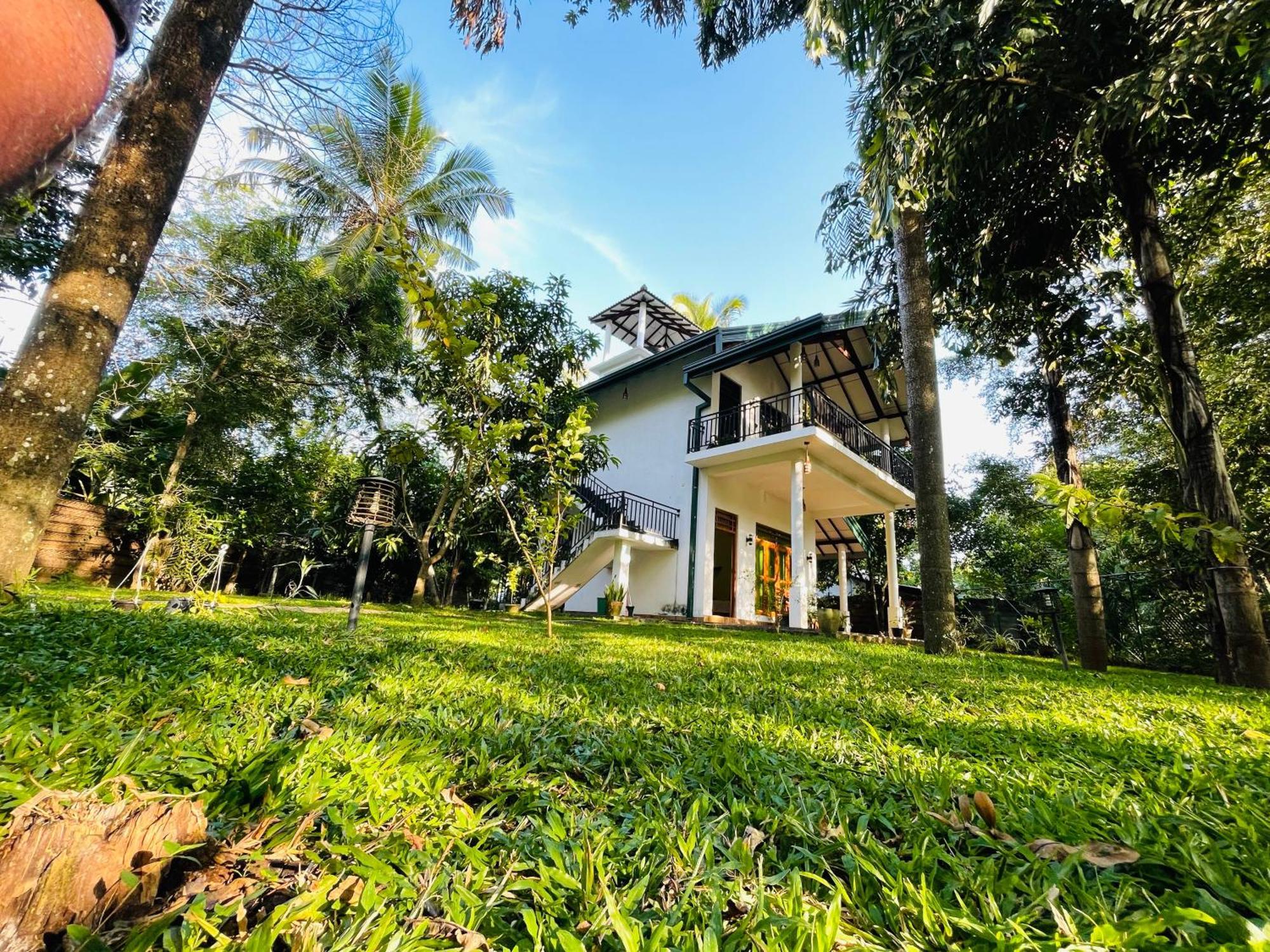 Yala Safari River View Hotel Tissamaharama Kültér fotó