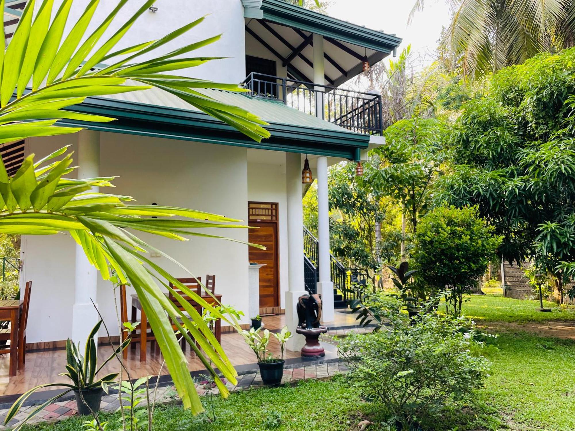 Yala Safari River View Hotel Tissamaharama Kültér fotó