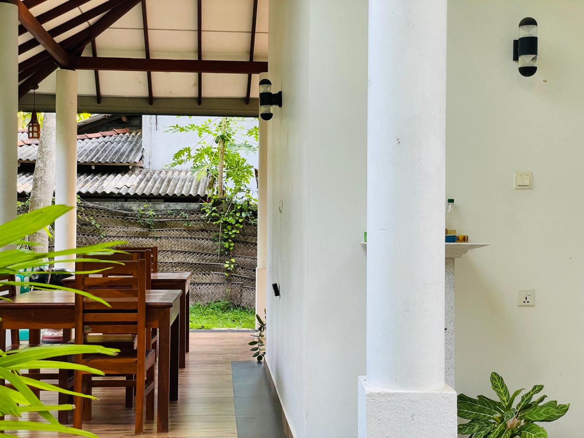 Yala Safari River View Hotel Tissamaharama Kültér fotó